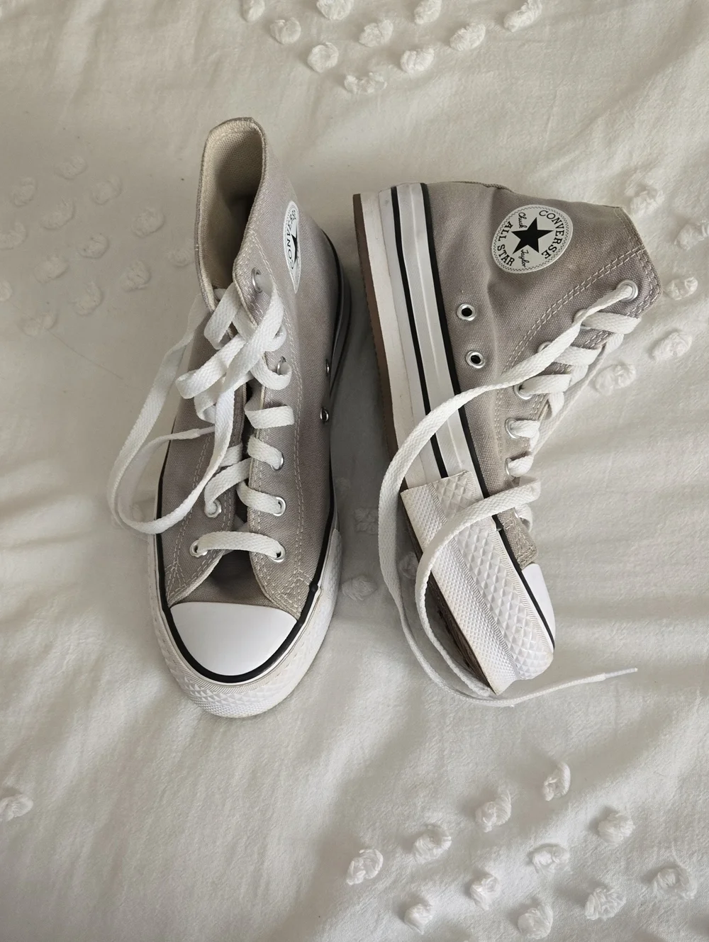 Converse Kids' Chuck Taylor All Star High Top Sneakers - Light Gray & White. 4.5